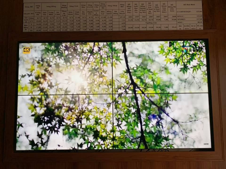 màn hình ghép 55inch LG, viền ghép 3,5mm